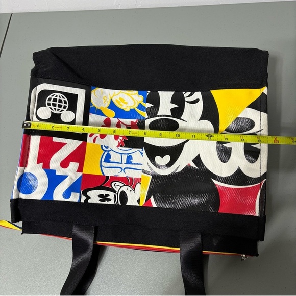 Disney Tote Bag Walt Disney World 2021 Shoulder Strap Zip Closure Mickey Minnie - Picture 10 of 11